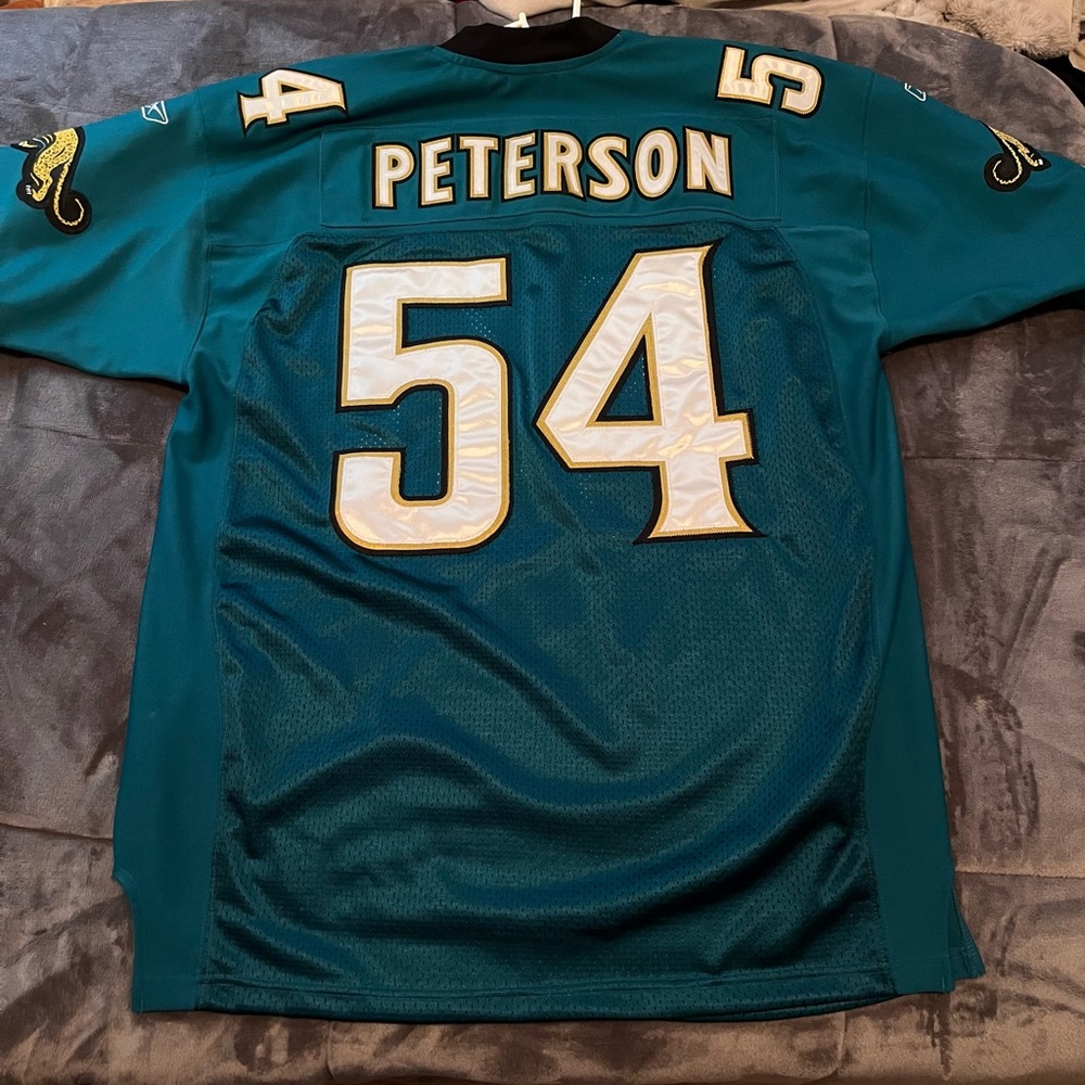Mike Peterson Jaguars Jersey - Picture 2 of 3